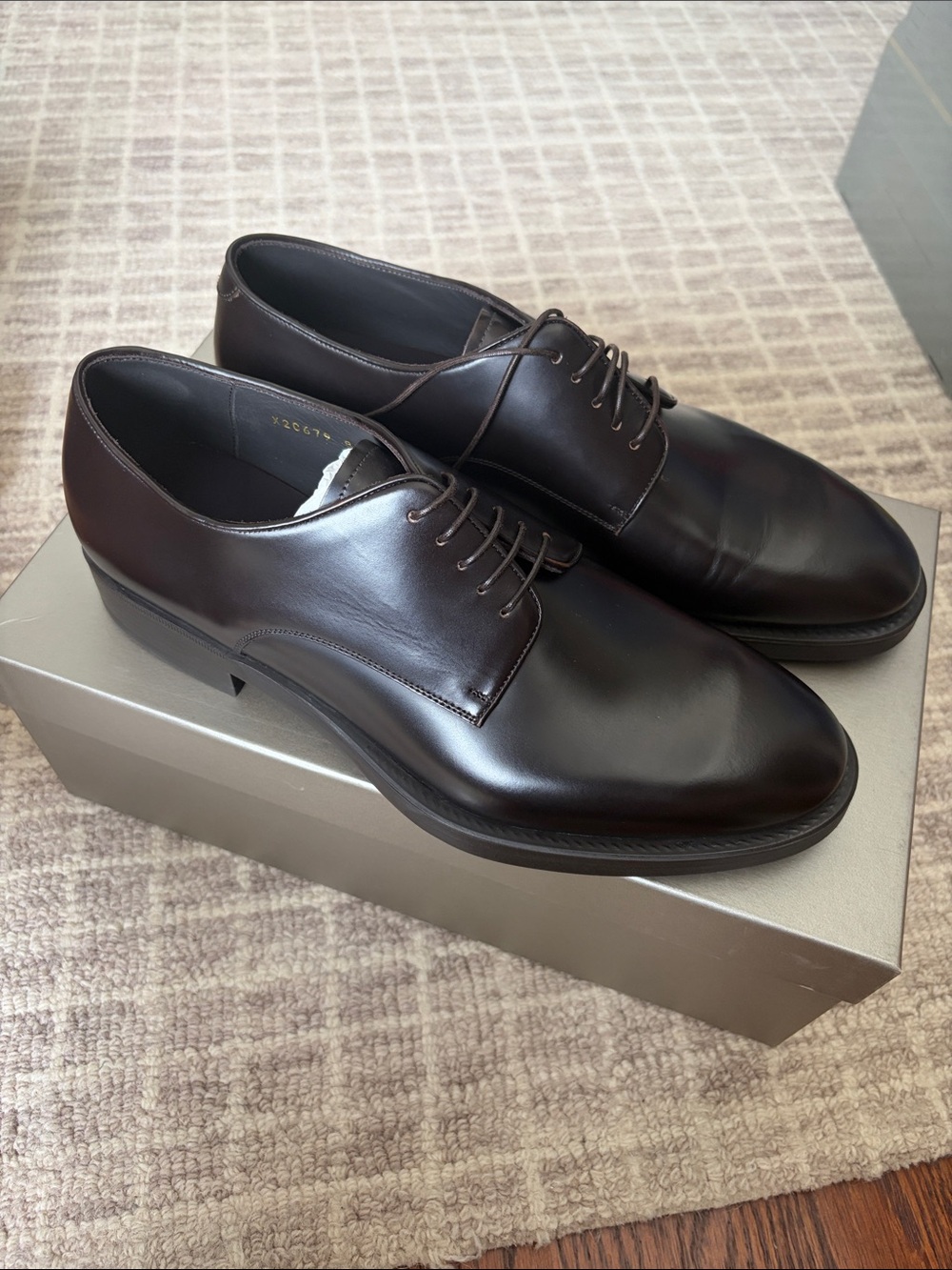 Giorgio Armani Men's Classic Brown Leather Derby Shoes
